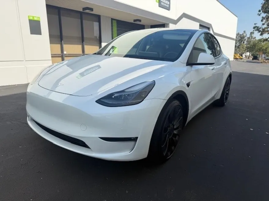 2023 Tesla Model 3 photo 1