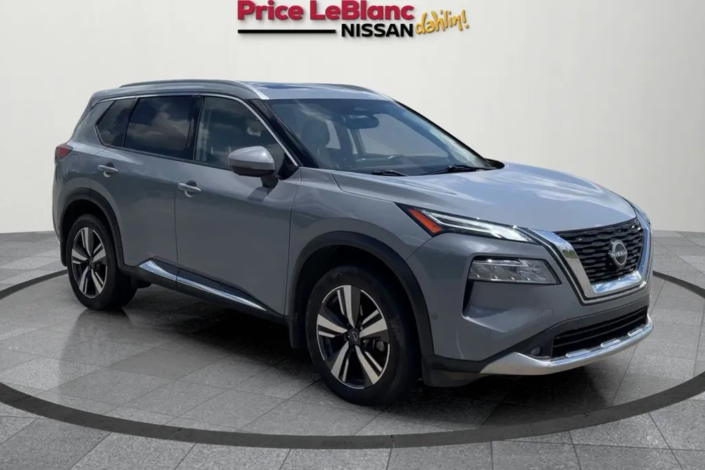 2022 Nissan Rogue Platinum photo 1