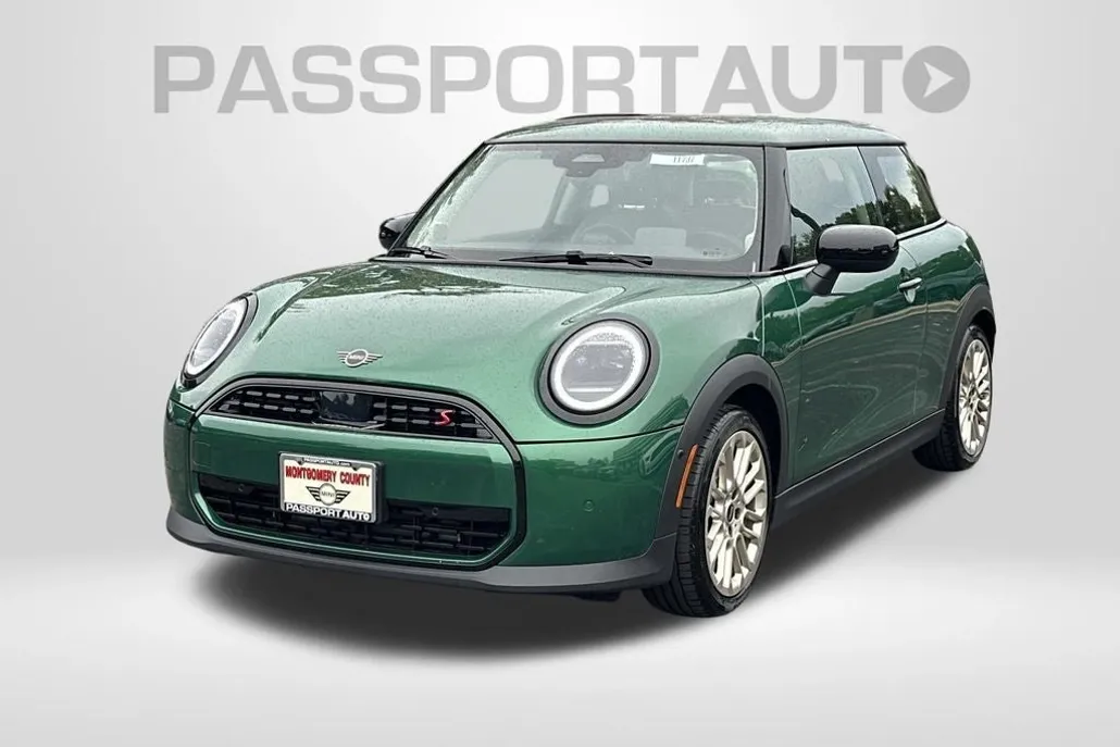 2025 Mini Cooper 2 Door Hardtop Signature photo 1