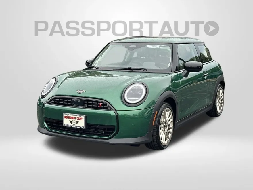 2025 Mini Cooper 2 Door Hardtop Signature photo 1