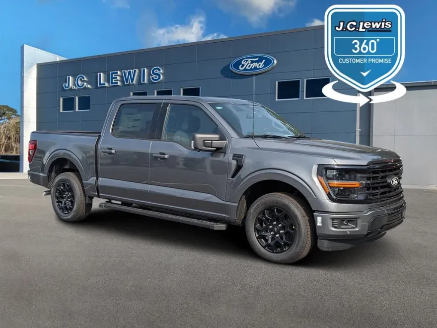 2025 Ford F-150 XLT photo 1