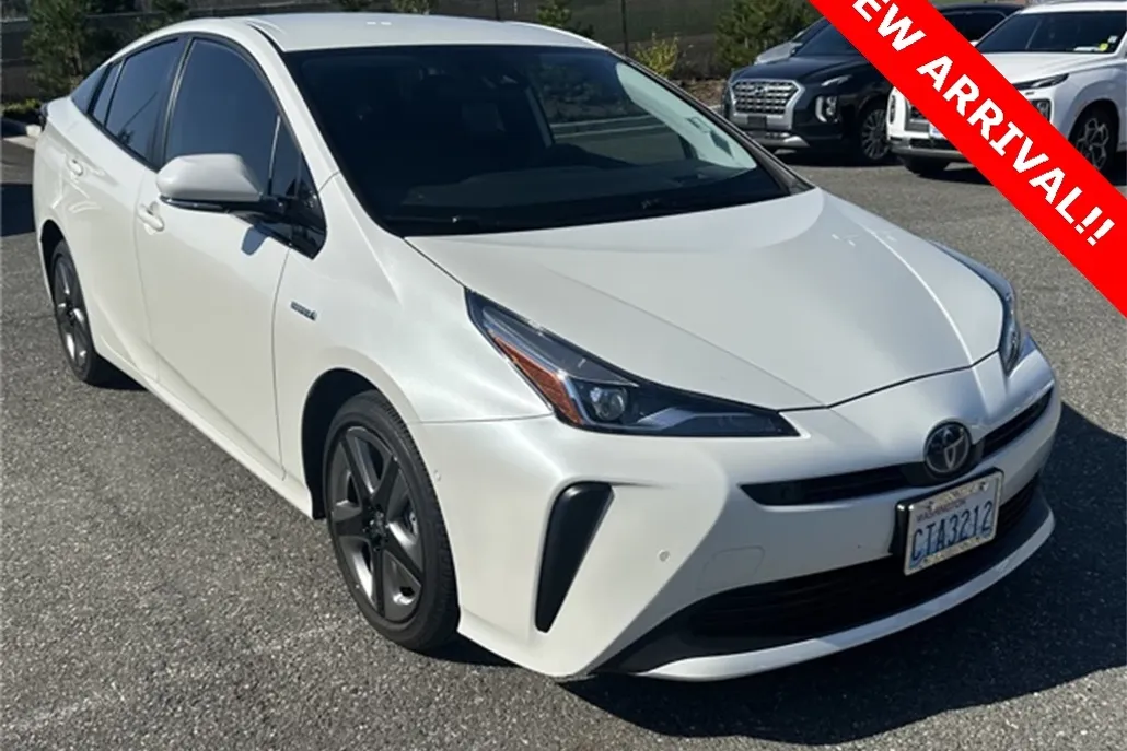 2020 Toyota Prius Limited photo 1