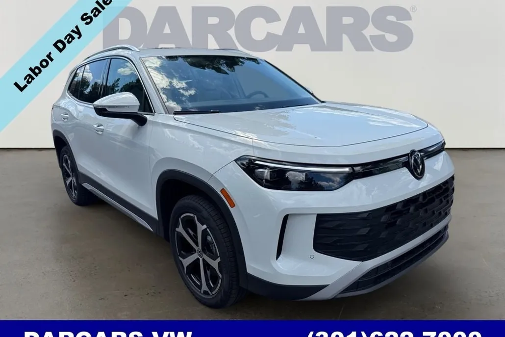 2025 Volkswagen Tiguan SE photo 1