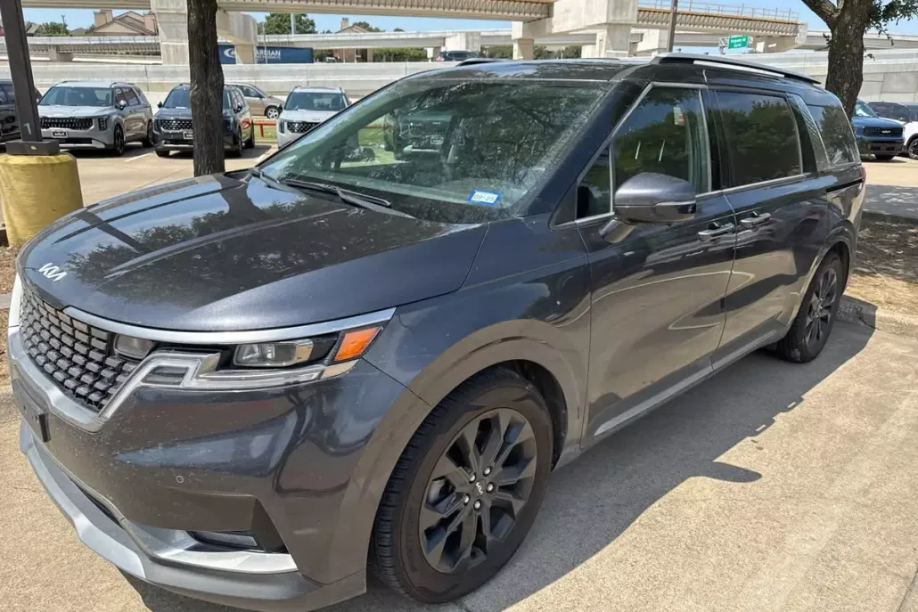2024 Kia Carnival SX Prestige photo 1
