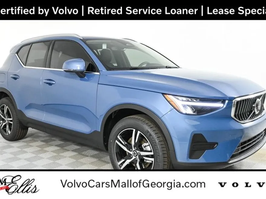 2025 Volvo XC40 Core photo 1