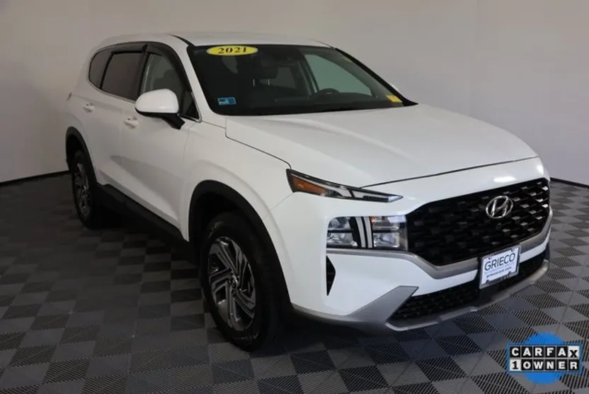 2021 Hyundai Santa Fe SE photo 1