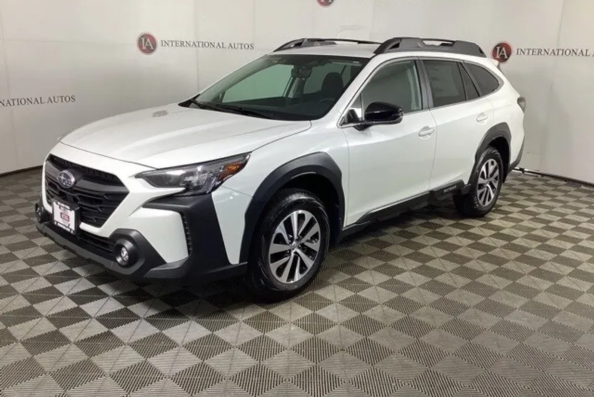 2025 Subaru Outback Premium photo 1