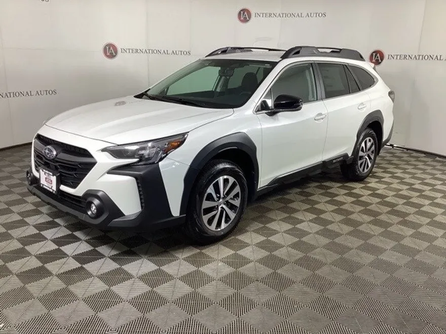 2025 Subaru Outback Premium photo 1