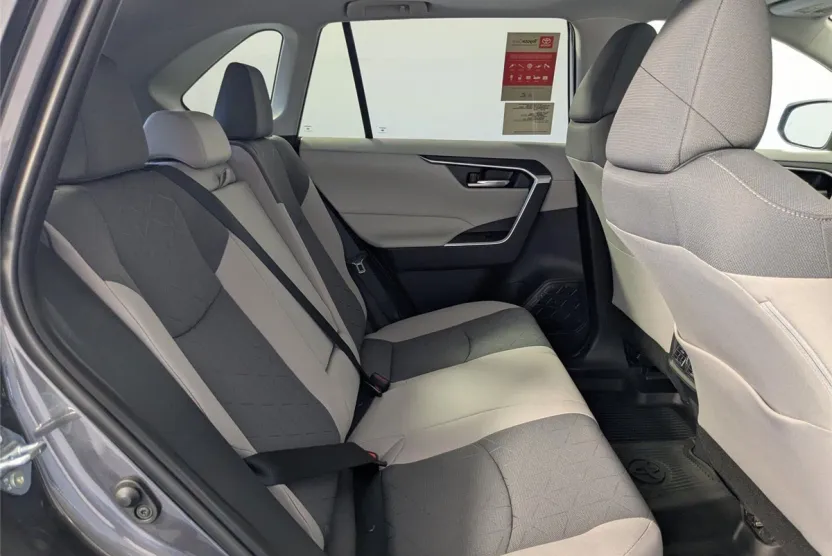2025 Toyota RAV4 XLE photo 1