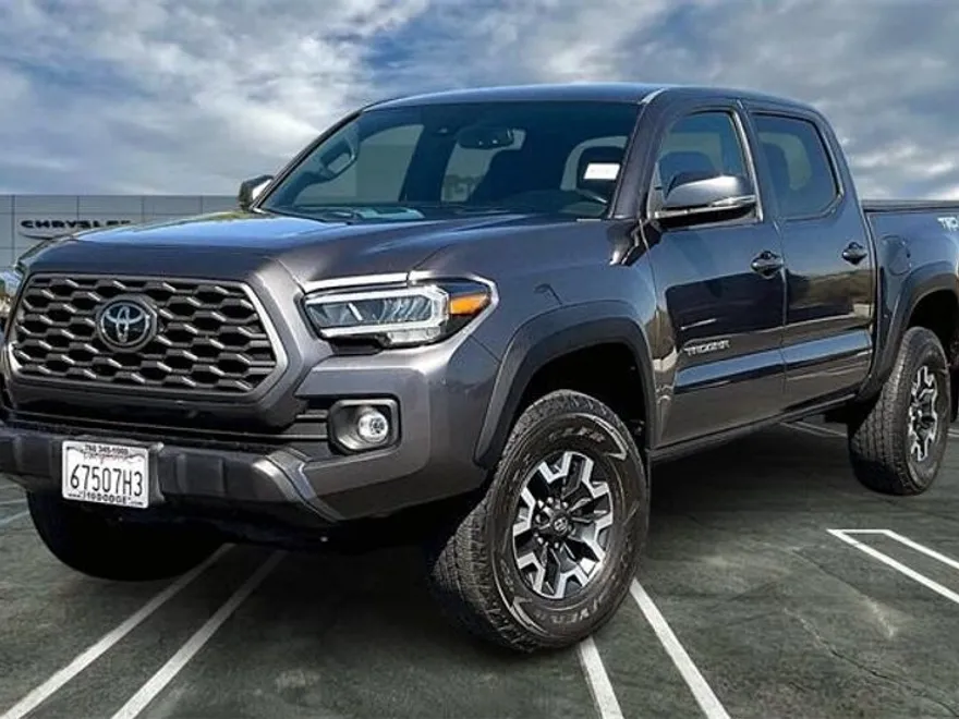 2021 Toyota Tacoma TRD Off-Road V6 photo 1