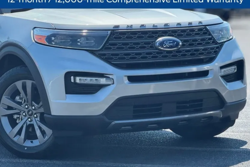 2022 Ford Explorer XLT Sport photo 1