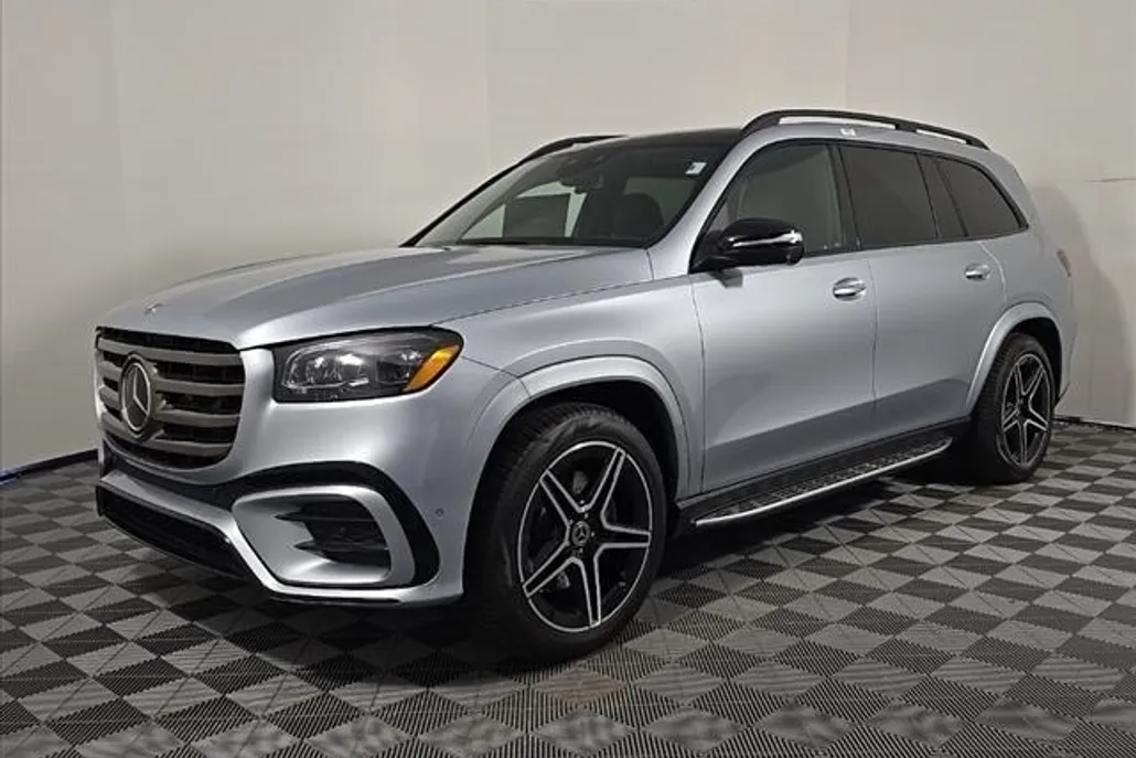 2025 Mercedes Benz GLS 450 4MATIC photo 1