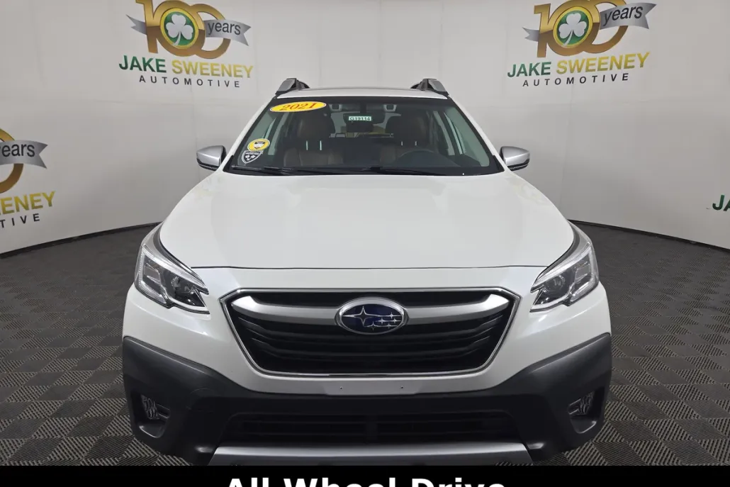 2021 Subaru Outback Touring photo 1