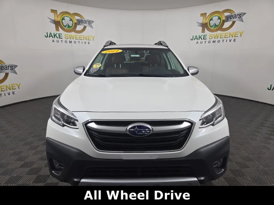 2021 Subaru Outback Touring photo 1