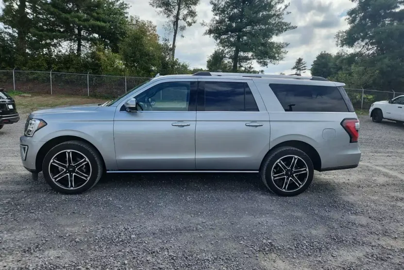 2021 Ford Expedition MAX Limited photo 1