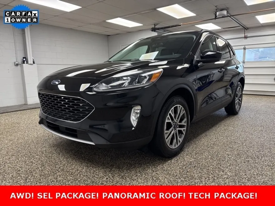 2022 Ford Escape SEL photo 1