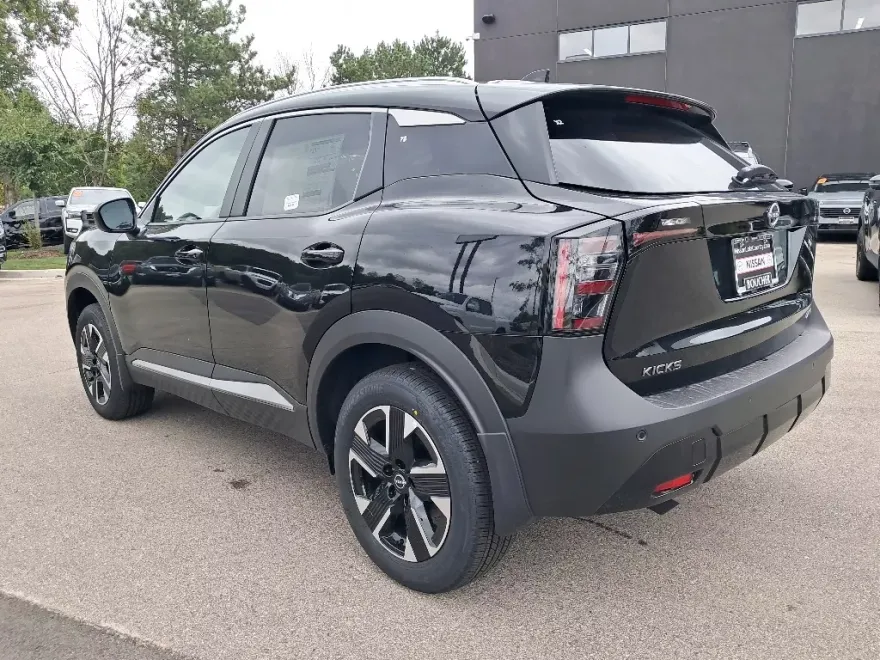 2026 Nissan Kicks SV photo 1