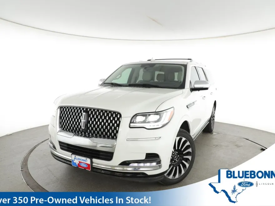 2022 Lincoln Navigator Black Label photo 1