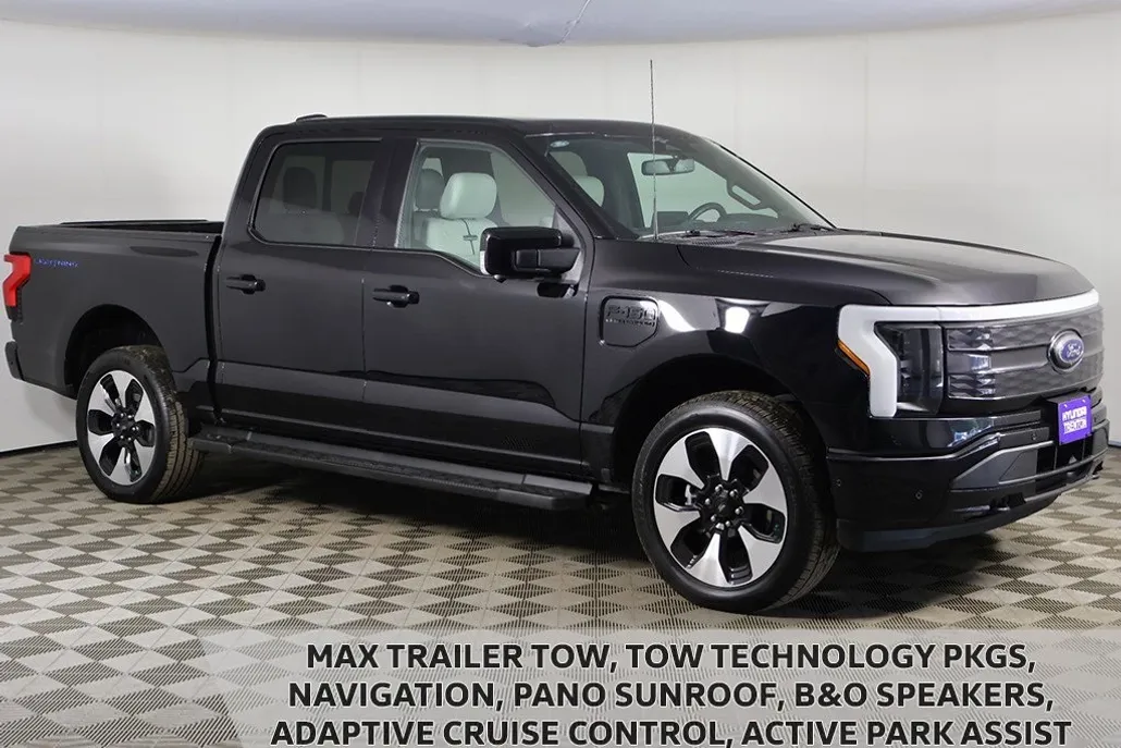 2023 Ford F-150 Lightning Platinum photo 1