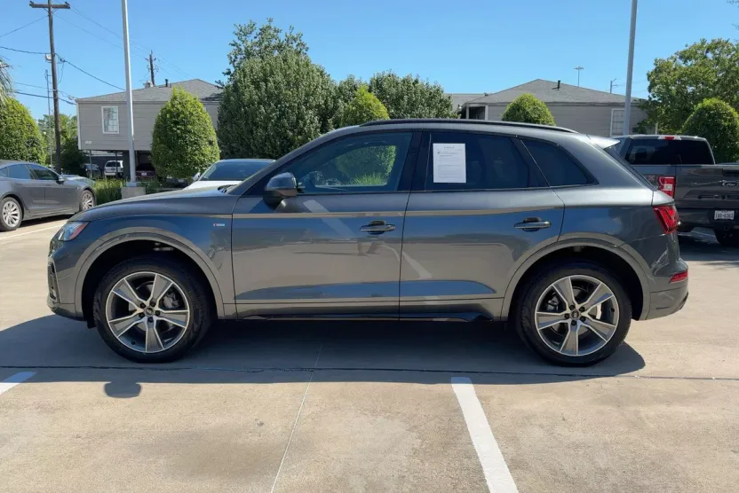 2025 Audi Q5 S line Premium photo 1