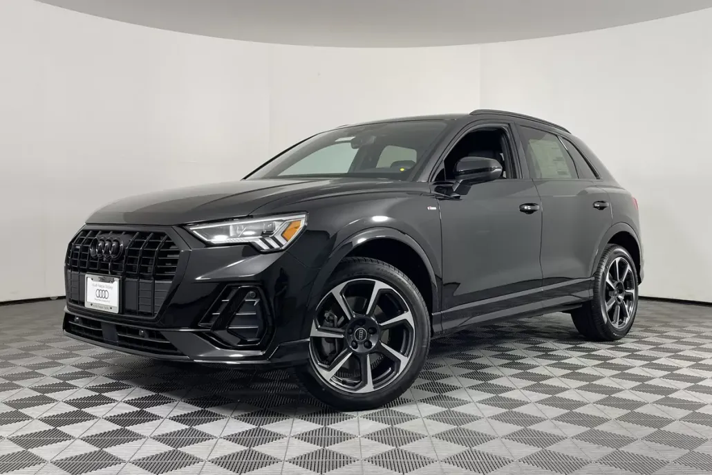 2025 Audi Q3 S line Premium Plus 45 TFSI photo 1