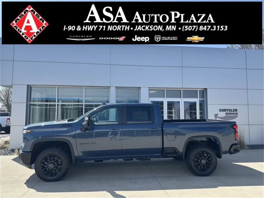 2025 Chevrolet Silverado 2500HD LT photo 1