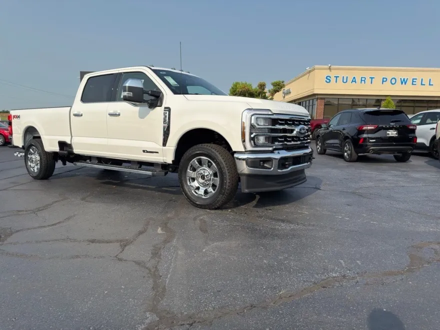 2026 Ford F-350 Lariat photo 1
