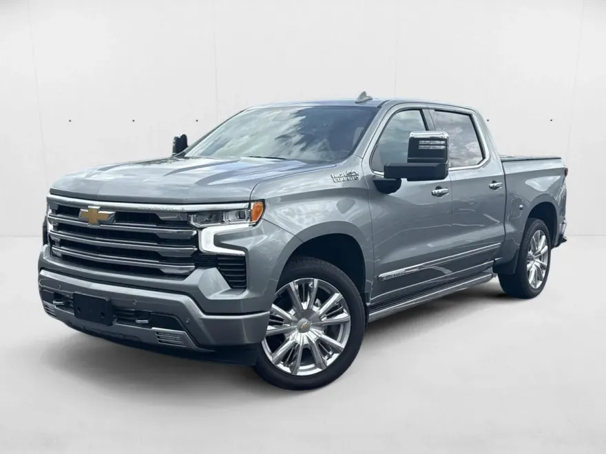 2024 Chevrolet Silverado 1500 High Country photo 1