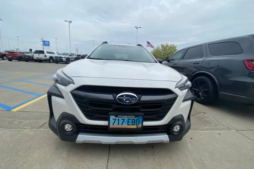 2023 Subaru Outback Limited photo 1