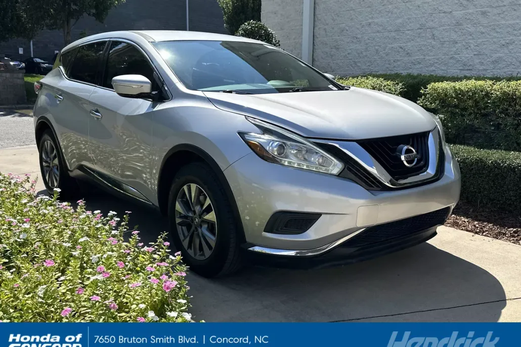 2015 Nissan Murano S photo 1