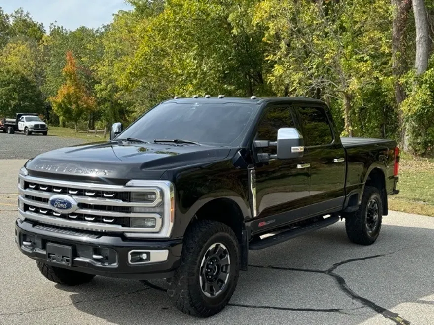 2024 Ford F-350 photo 1