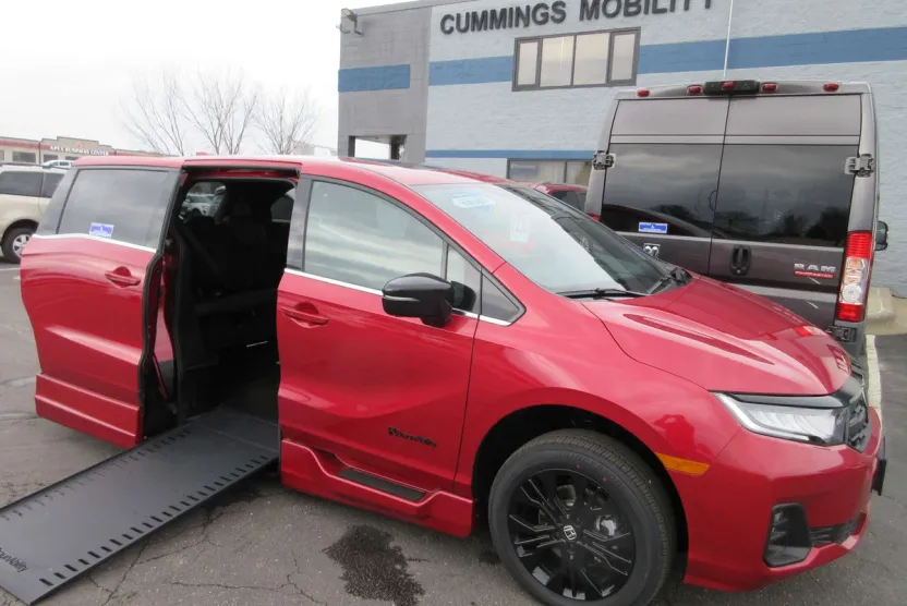2025 Honda Odyssey photo 1