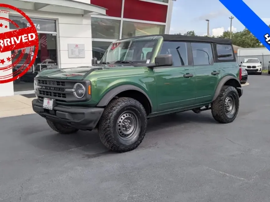2022 Ford Bronco Base photo 1