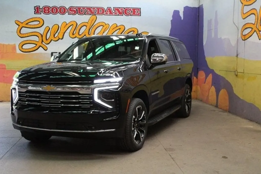 2025 Chevrolet Suburban Premier photo 1
