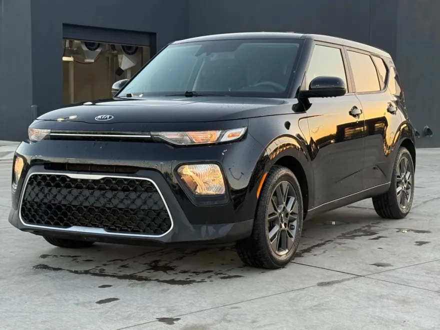 2021 Kia Soul S photo 1