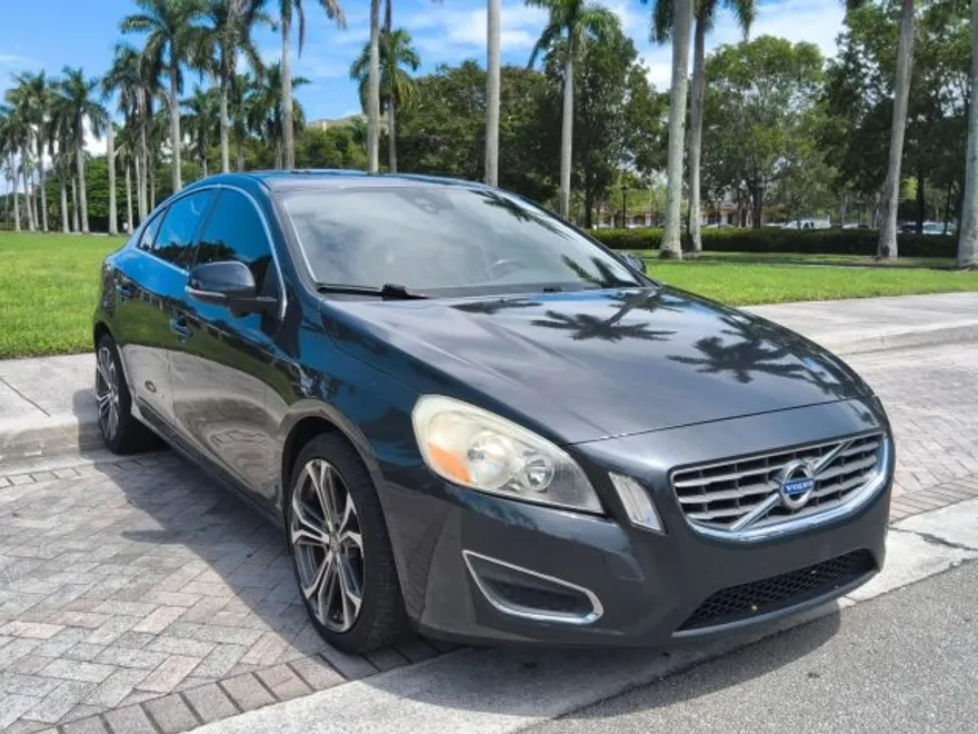2012 Volvo S60 T5 photo 1