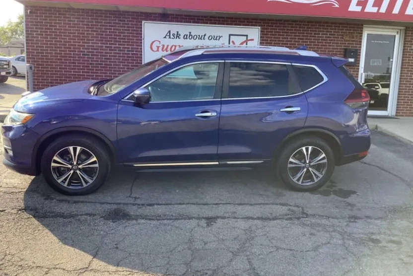2018 Nissan Rogue SL photo 1