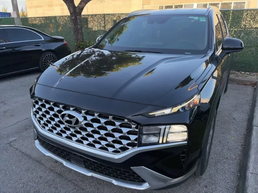 2022 Hyundai Santa Fe SEL photo 1