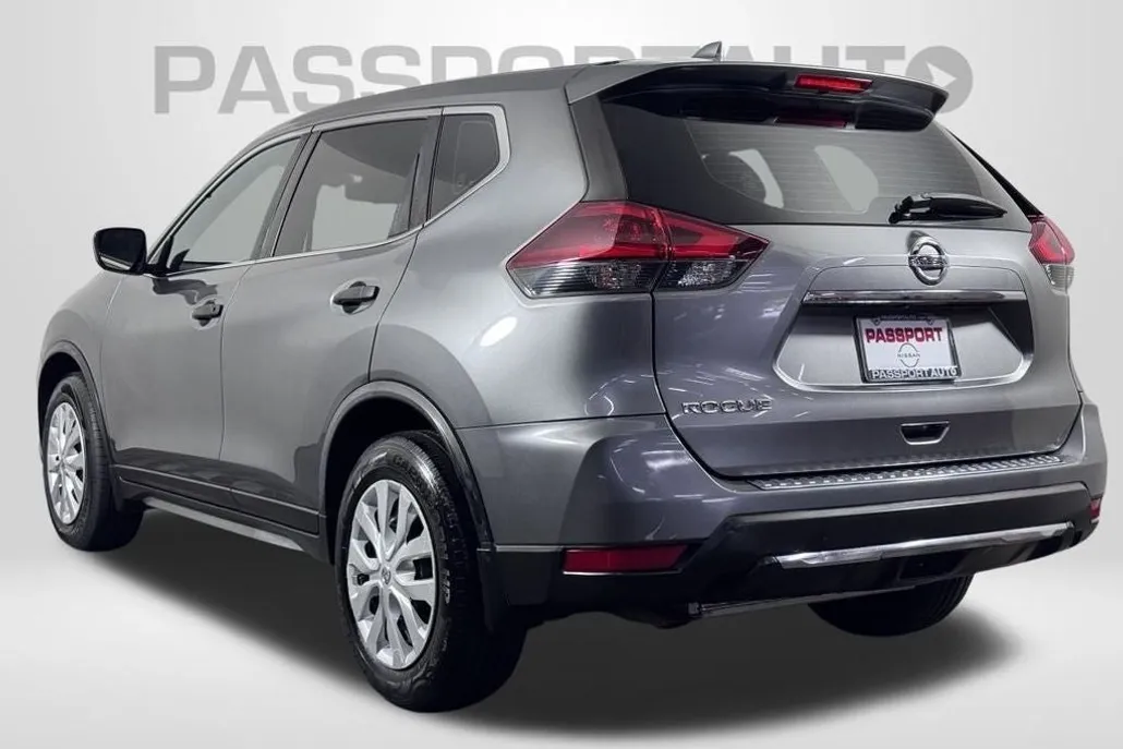 2020 Nissan Rogue S photo 1