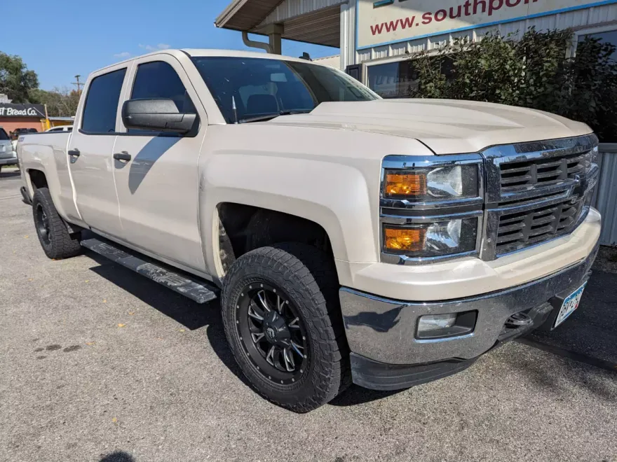 2014 Chevrolet Silverado 1500 photo 1