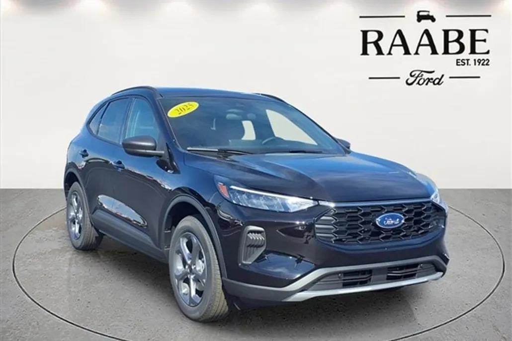 2025 Ford Escape ST-Line photo 1