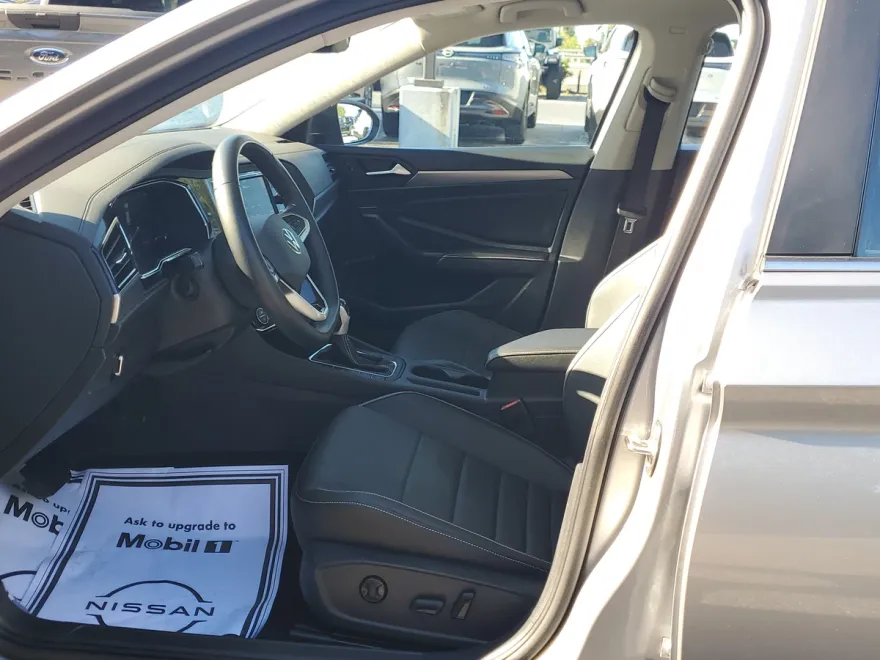 2024 Volkswagen Jetta 1.5T SE photo 1
