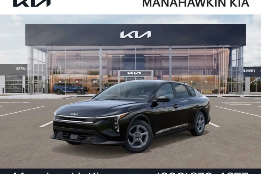 2025 Kia K4 LXS photo 1
