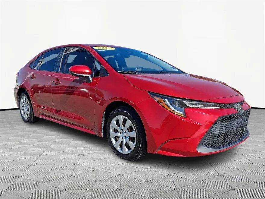 2022 Toyota Corolla LE photo 1