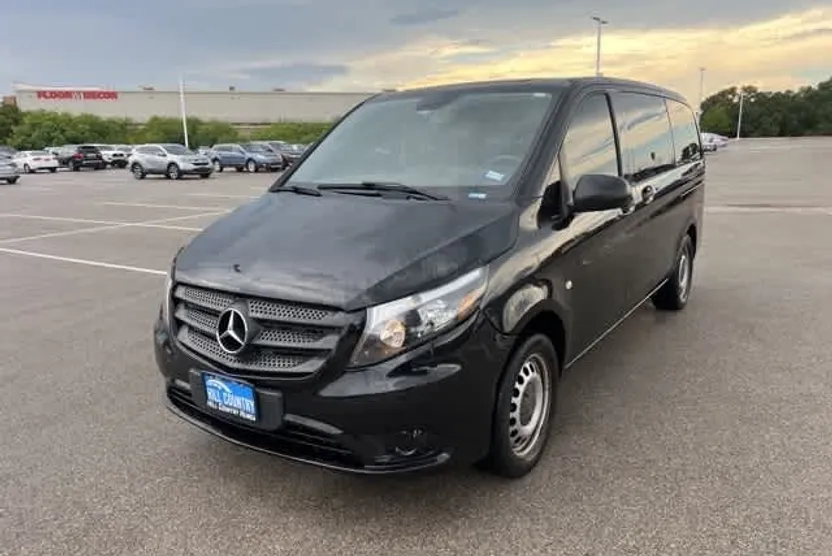 2019 Mercedes Benz Metris Van Passenger photo 1