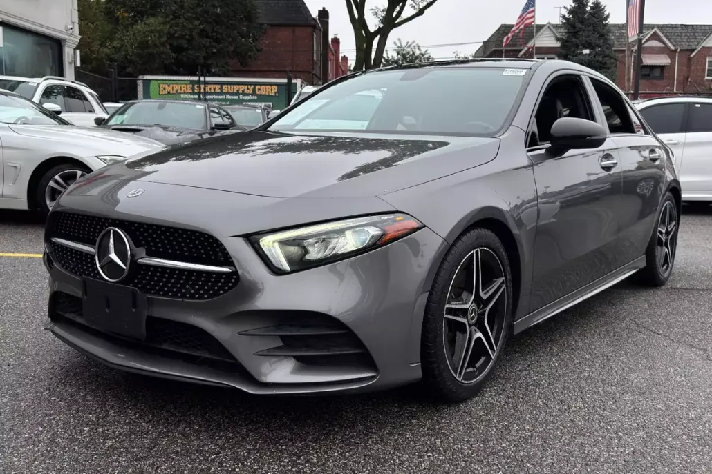 2021 Mercedes Benz A 220 4MATIC photo 1