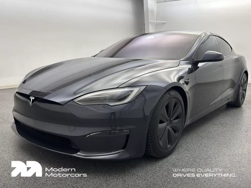 2024 Tesla Model S Plaid photo 1