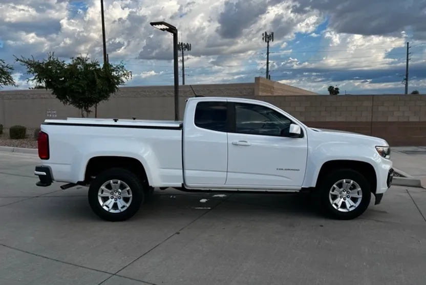 2022 Chevrolet Colorado LT photo 1