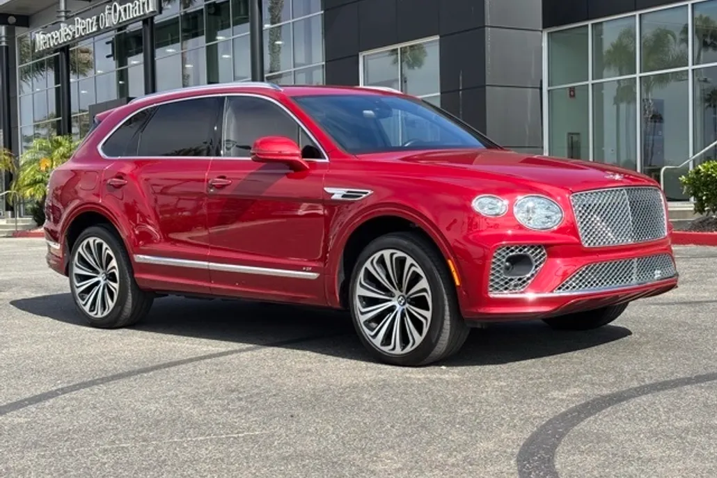 2022 Bentley Bentayga V8 photo 1