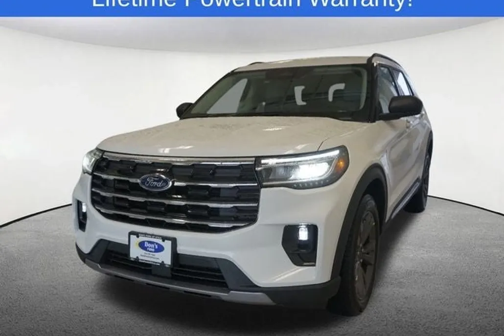 2025 Ford Explorer photo 1